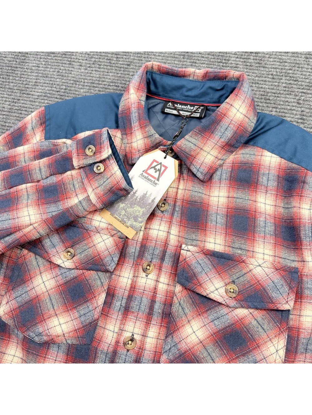 Avalanche Brushed Flannel Shacket Quilted Lining Men’s Size Medium Red Plaid NWT